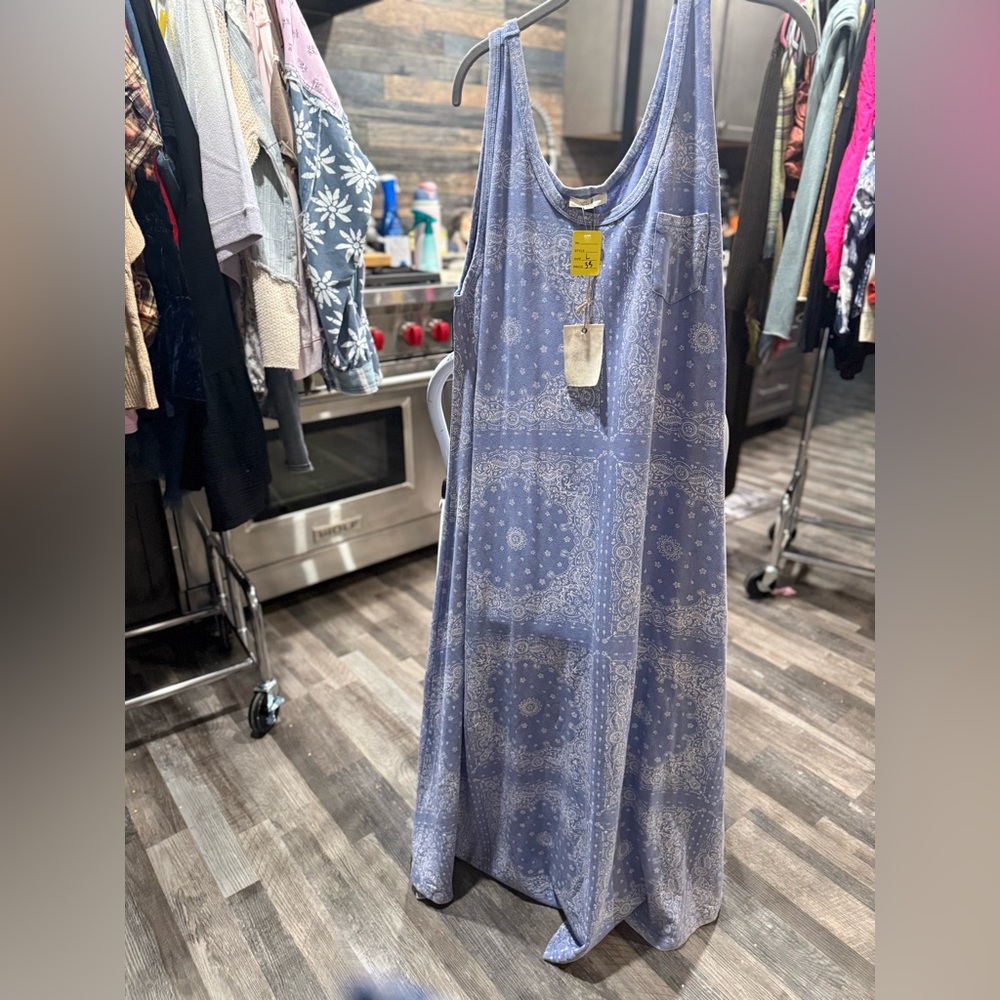 Amazing Easel Maxi Blue bandana pattern Sleeveless Dress